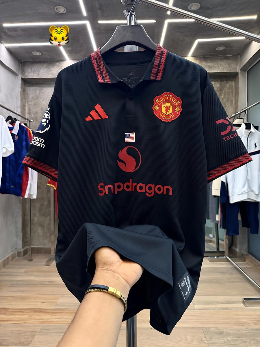 An Original Manchester United Concept Polo black 2026